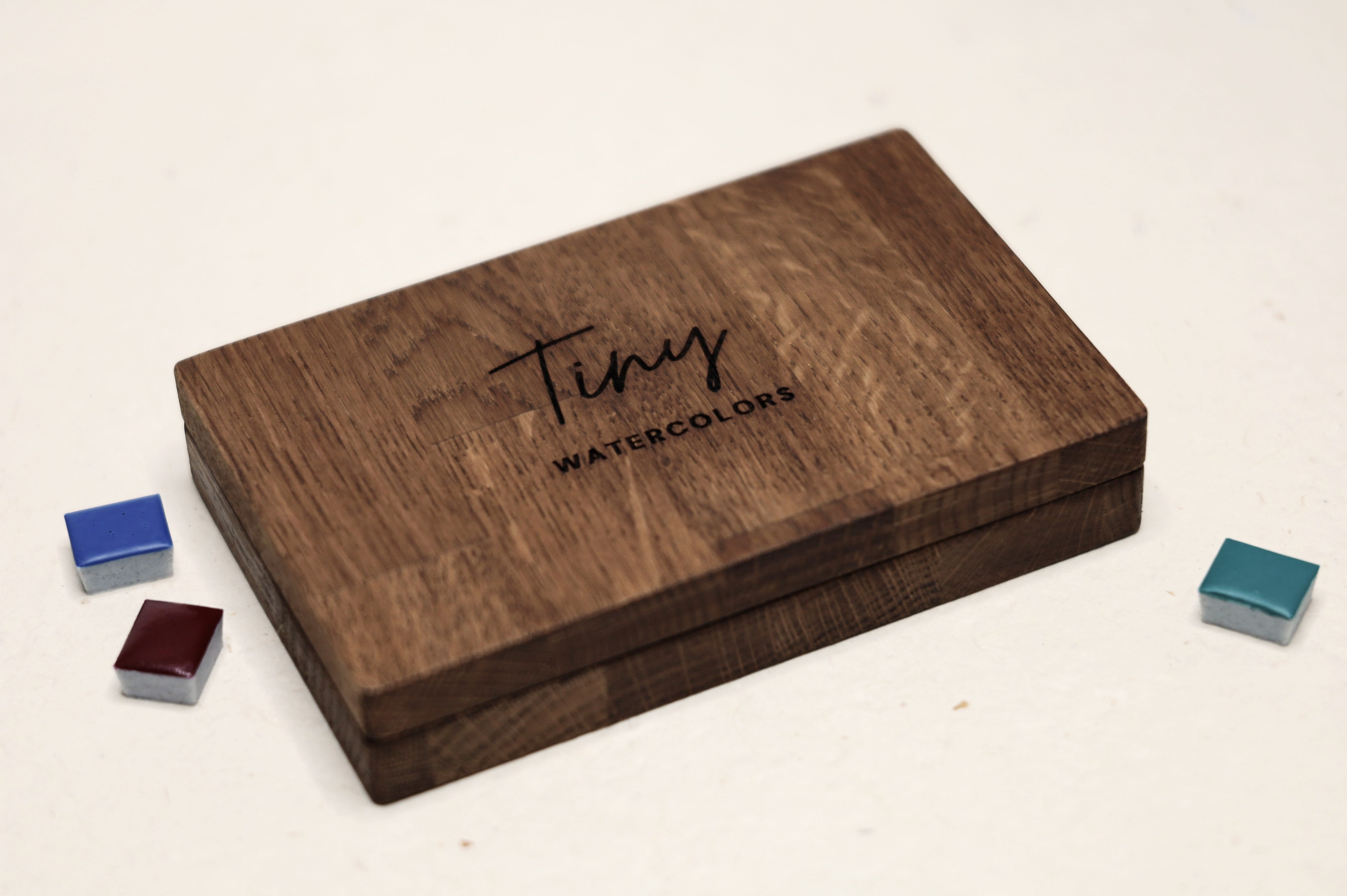 Wooden watercolor box (incl. empty 18 half pans)
