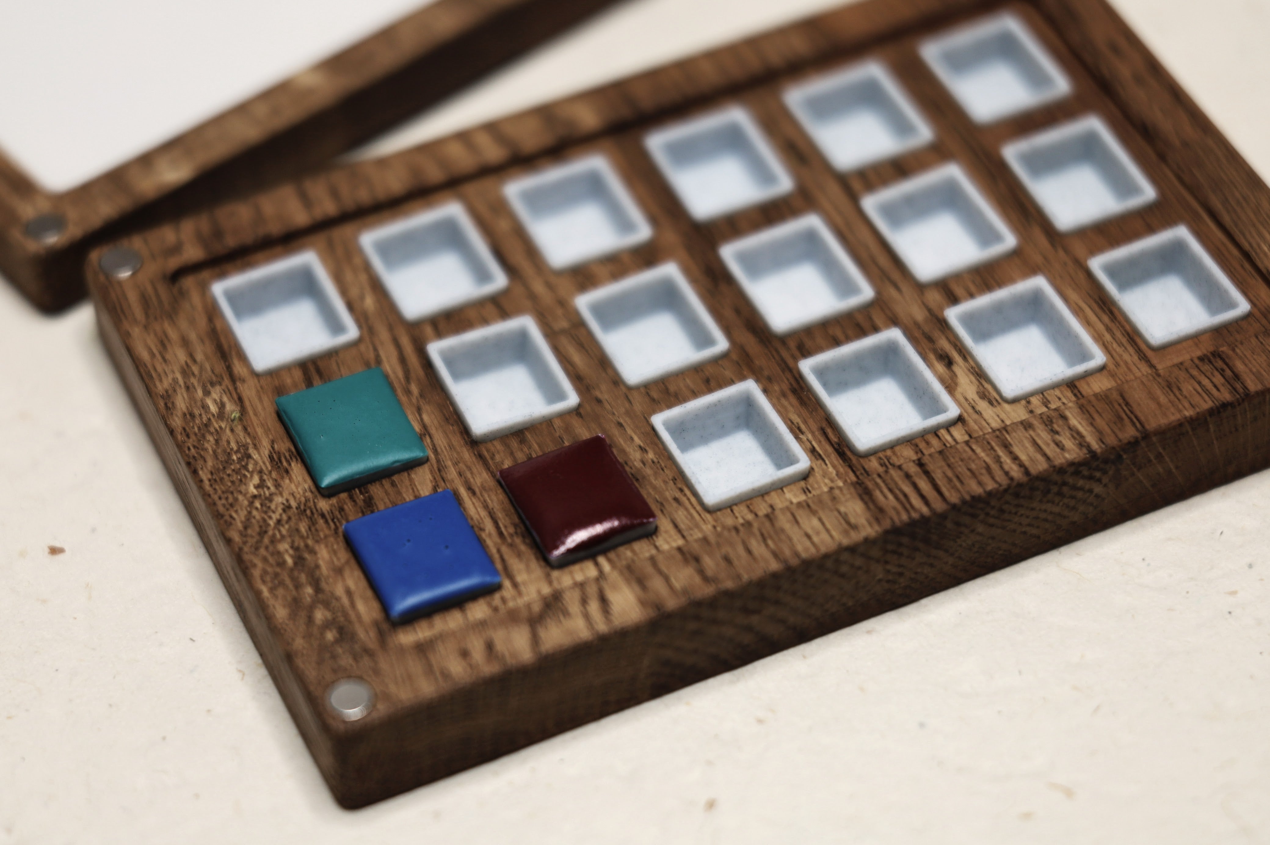 Wooden watercolor box (incl. empty 18 half pans)