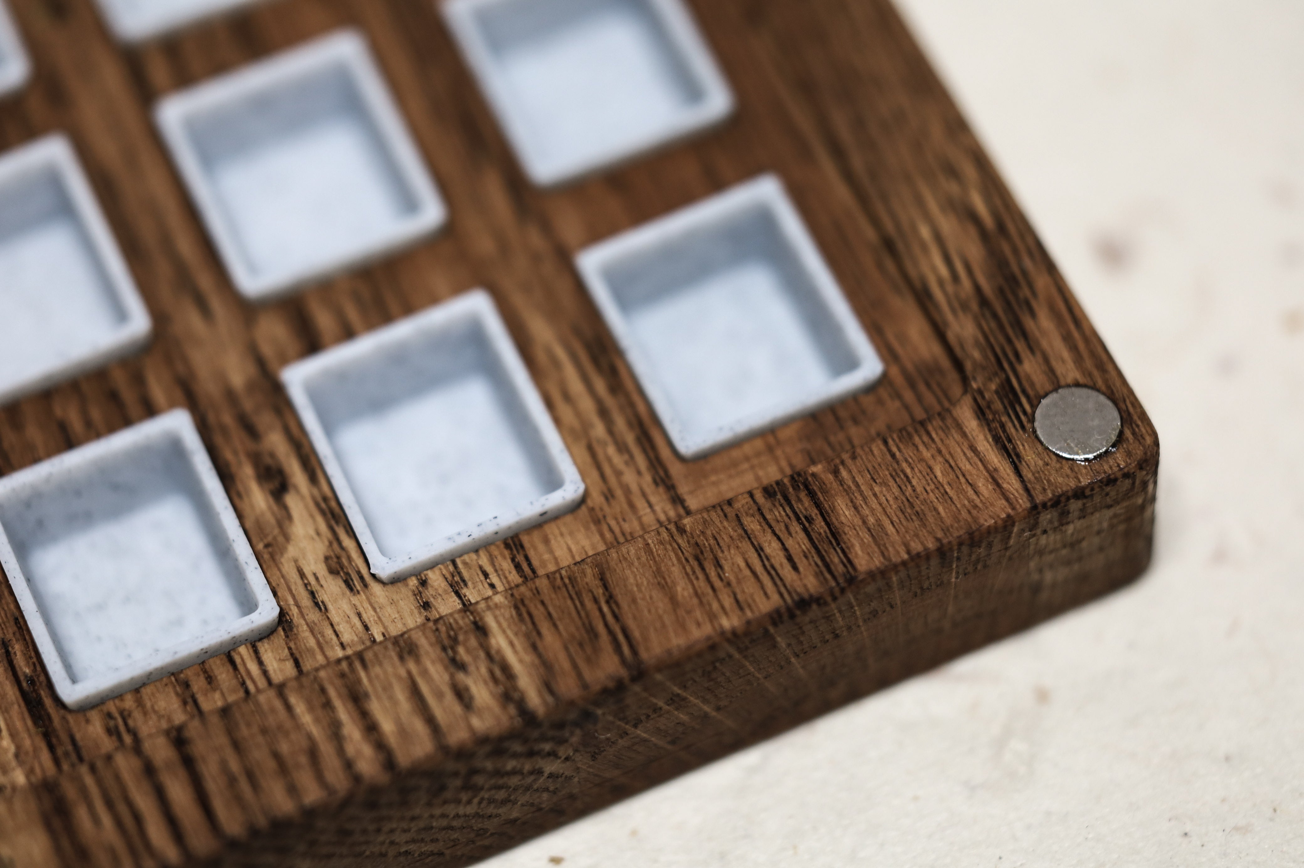 Wooden deluxe watercolor box (incl. empty 36 half pans)