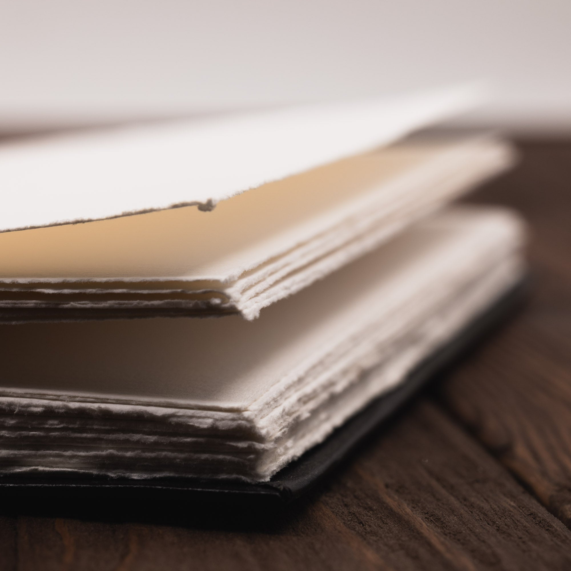 Square 14 x 14 cm - Hahnemühle - 100% Cotton watercolor sketchbook with deckled edge